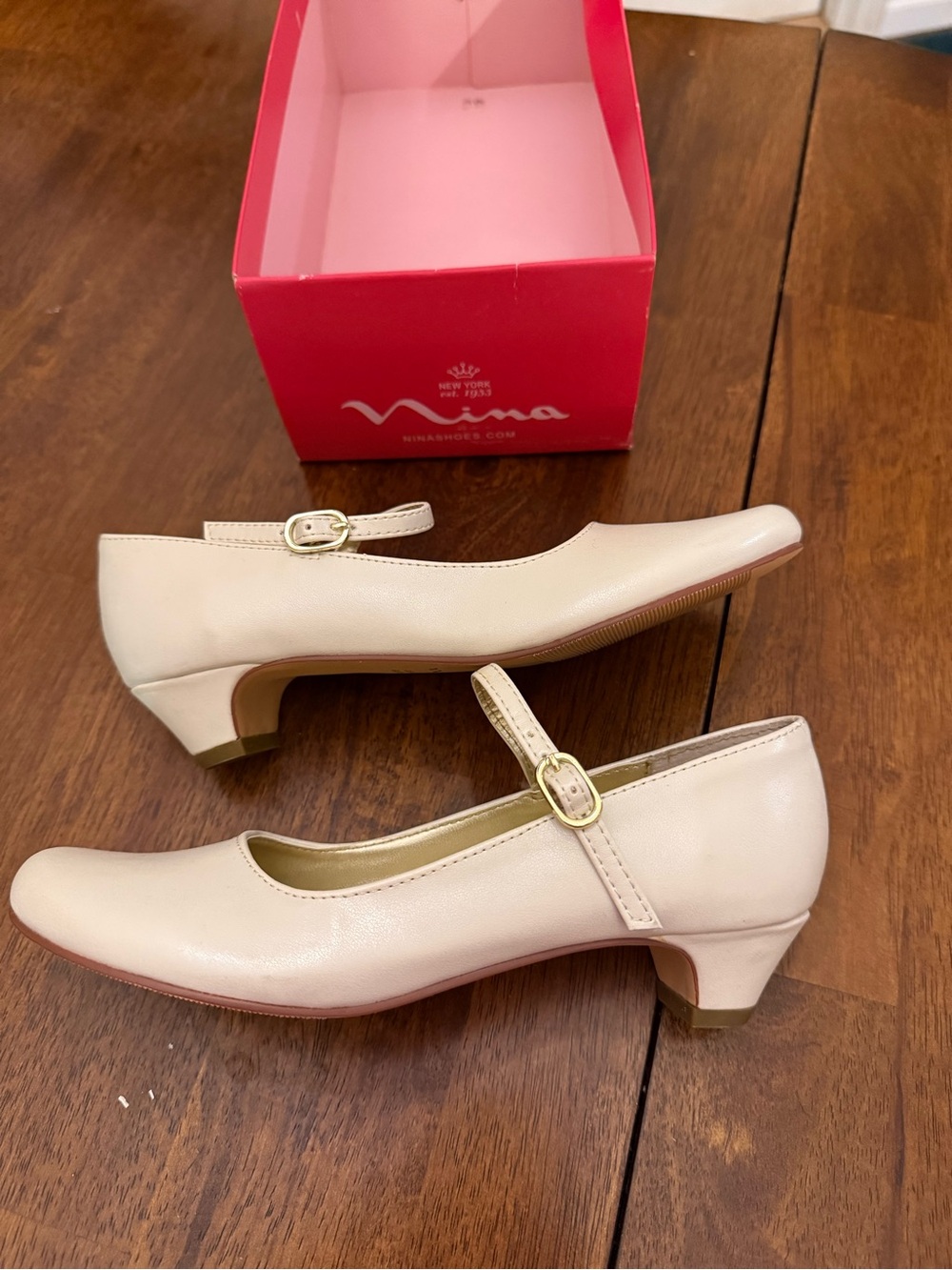 Nina Girls' Cream Mary Jane Dress Shoes with Buckle EUC